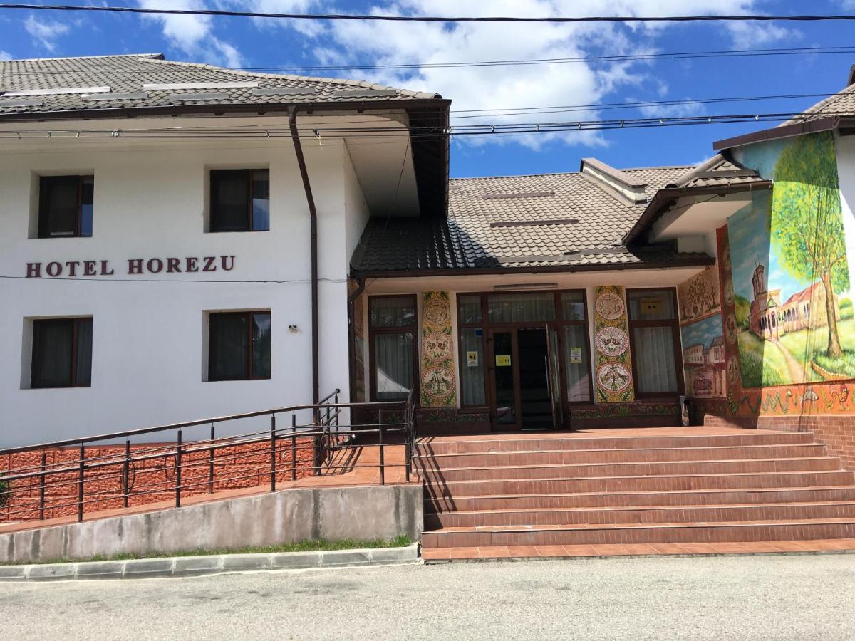 Hotel Horezu Exterior photo